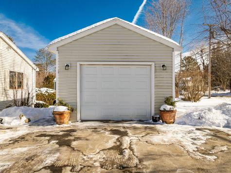 5 Rawson Avenue Camden ME 04843