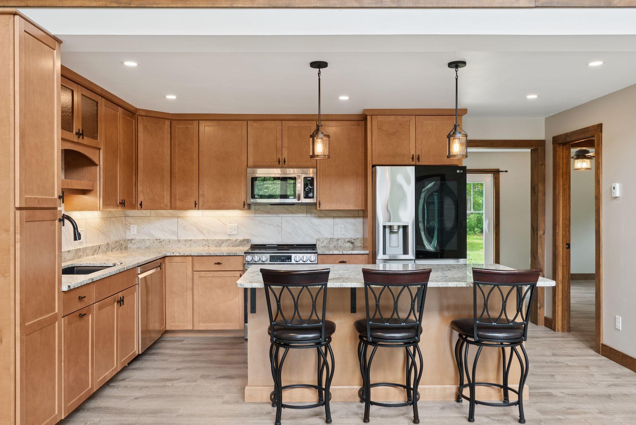 87 River Road Topsham ME 04086