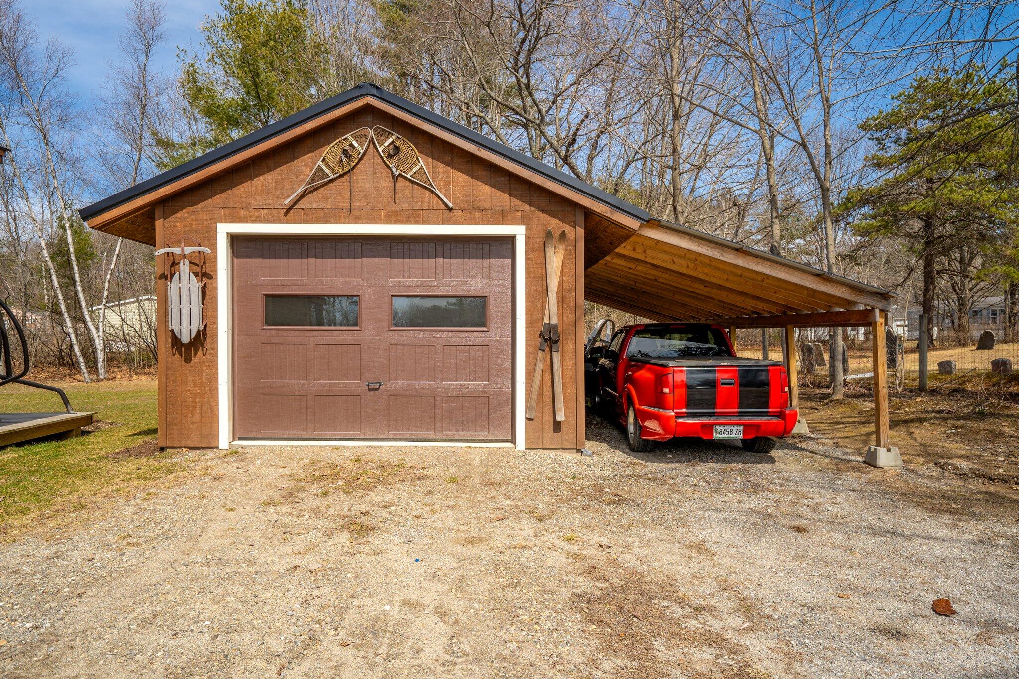 87 River Road Topsham ME 04086