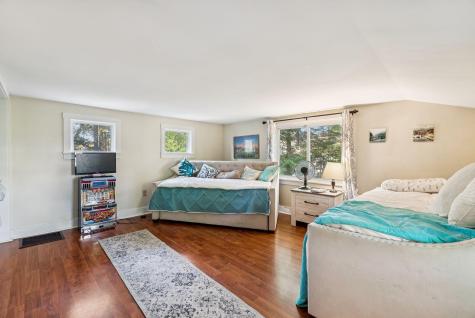 12 Harbor Heights Harpswell ME 04079