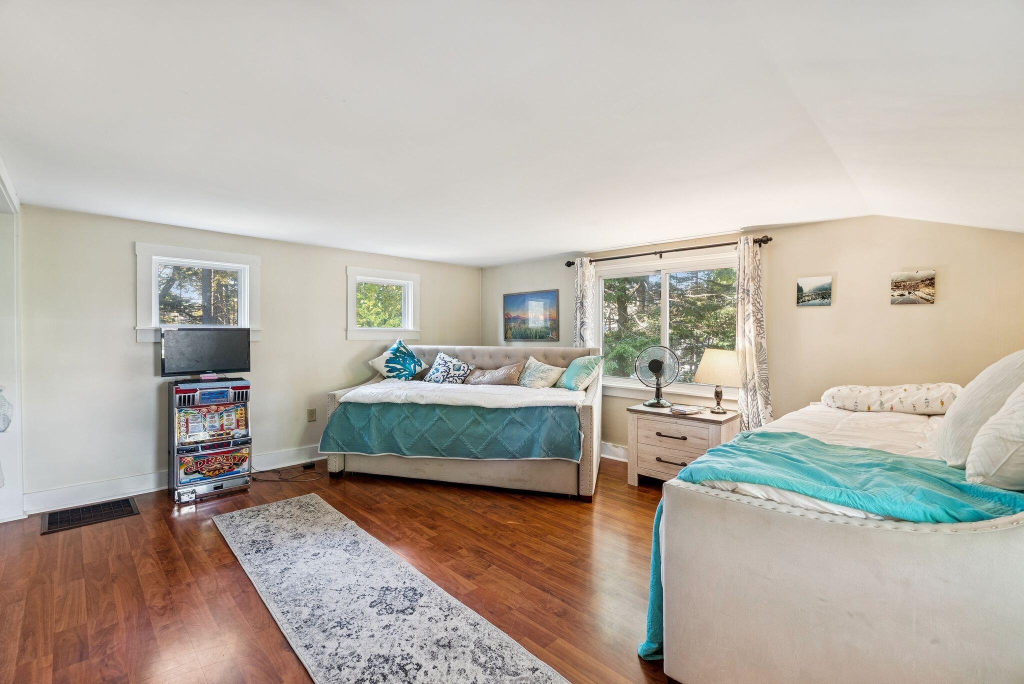 12 Harbor Heights Harpswell ME 04079