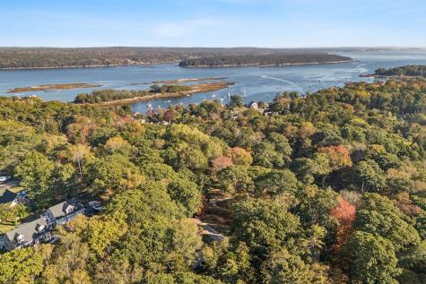12 Harbor Heights Harpswell ME 04079