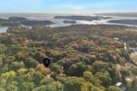 12 Harbor Heights Harpswell ME 04079