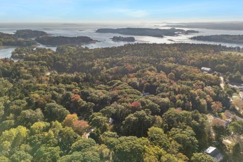 12 Harbor Heights Harpswell ME 04079