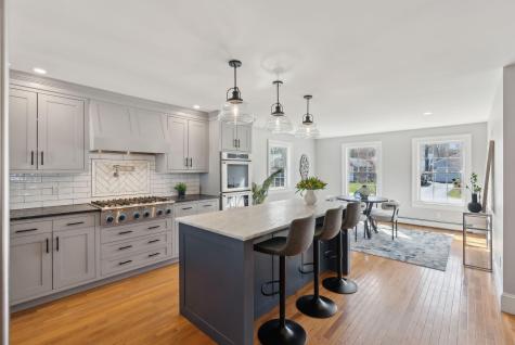 11 Cheverus Road Cape Elizabeth ME 04107