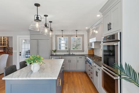 11 Cheverus Road Cape Elizabeth ME 04107