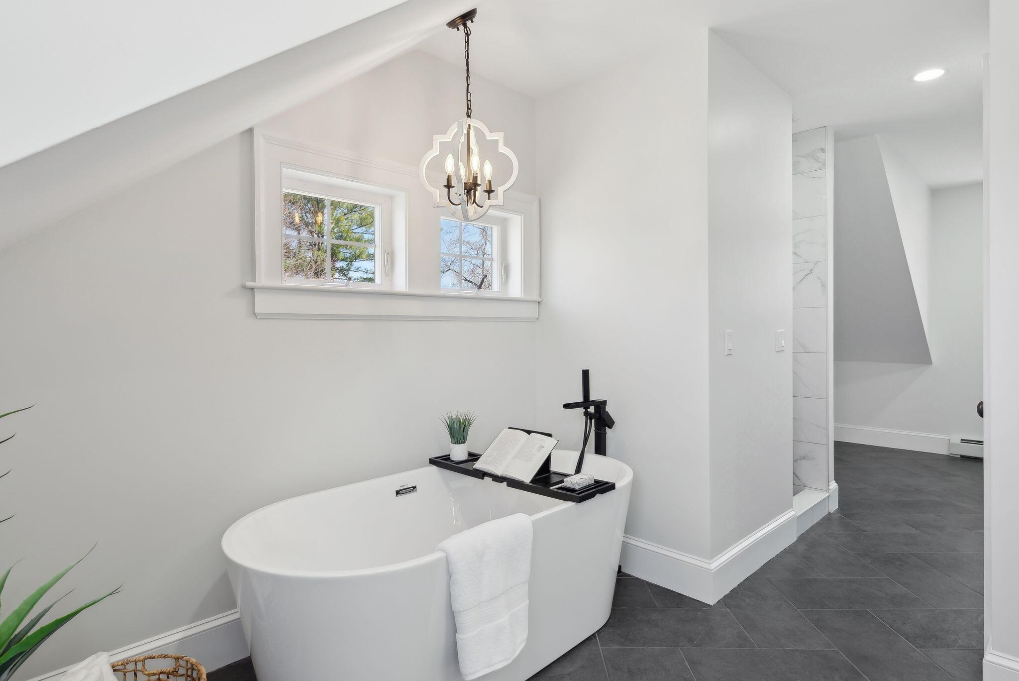 11 Cheverus Road Cape Elizabeth ME 04107