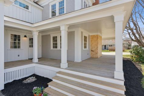 11 Cheverus Road Cape Elizabeth ME 04107