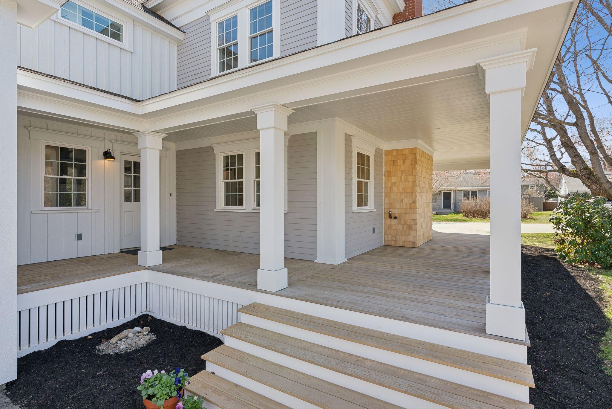 11 Cheverus Road Cape Elizabeth ME 04107