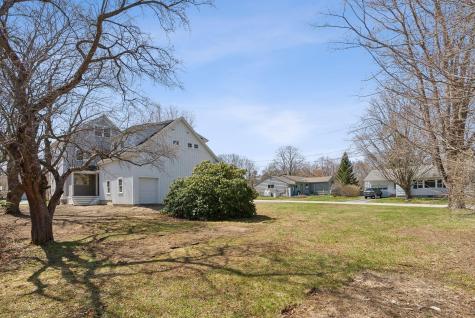 11 Cheverus Road Cape Elizabeth ME 04107