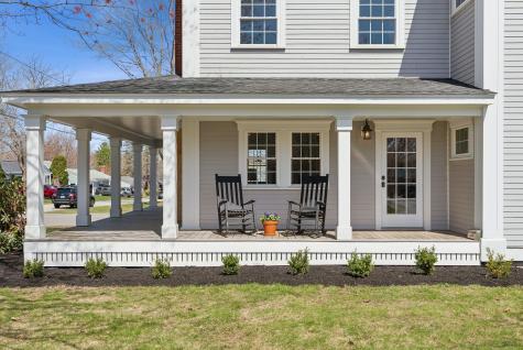 11 Cheverus Road Cape Elizabeth ME 04107