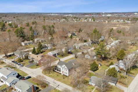 11 Cheverus Road Cape Elizabeth ME 04107