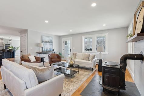 11 Cheverus Road Cape Elizabeth ME 04107