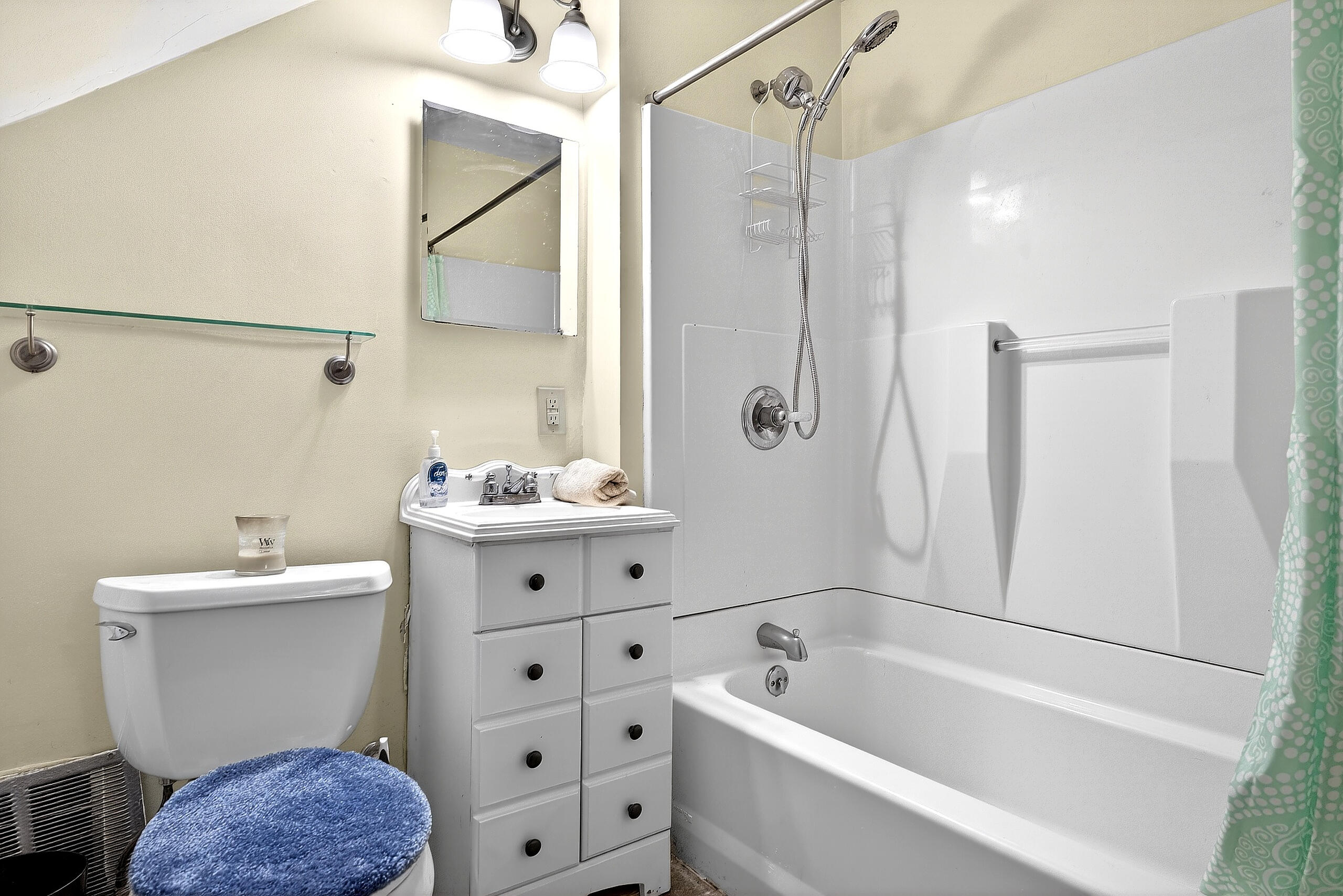 192 Brunswick Avenue Gardiner ME 04345