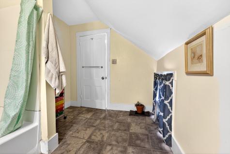 192 Brunswick Avenue Gardiner ME 04345