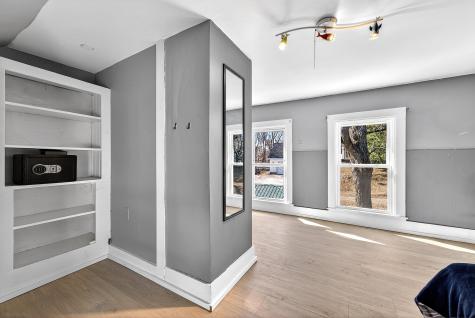 192 Brunswick Avenue Gardiner ME 04345