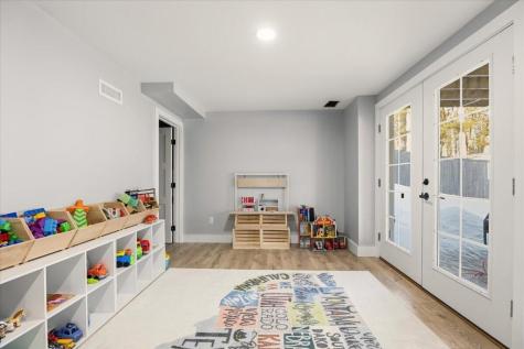 124 Brook Road Falmouth ME 04105