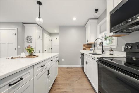 124 Brook Road Falmouth ME 04105