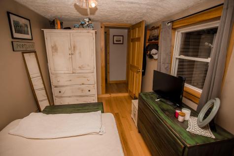 22 Chase Avenue Mexico ME 04257