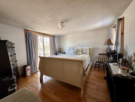 22 Chase Avenue Mexico ME 04257