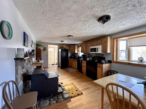 22 Chase Avenue Mexico ME 04257