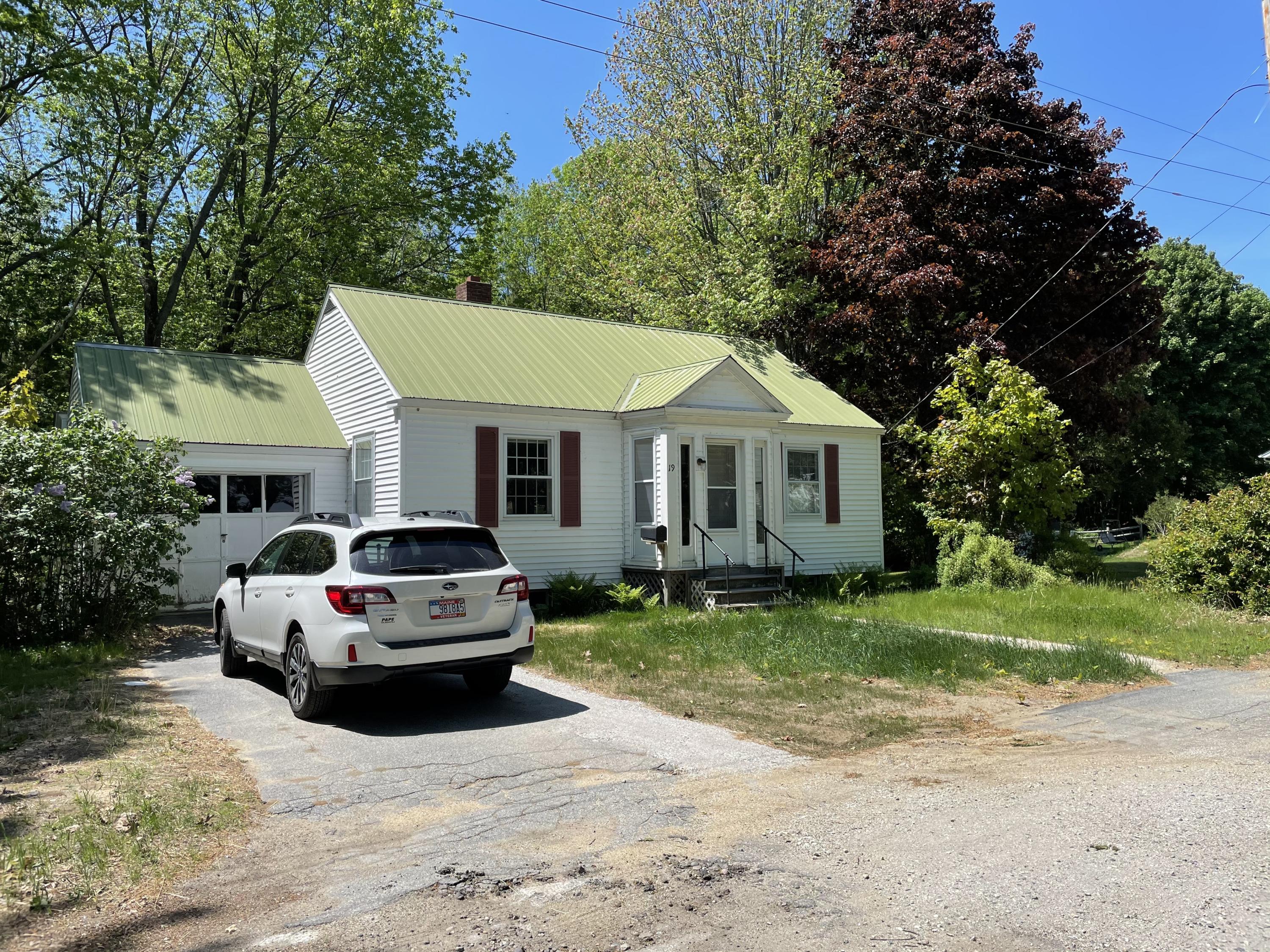 19 Nevers Avenue Norway ME 04268
