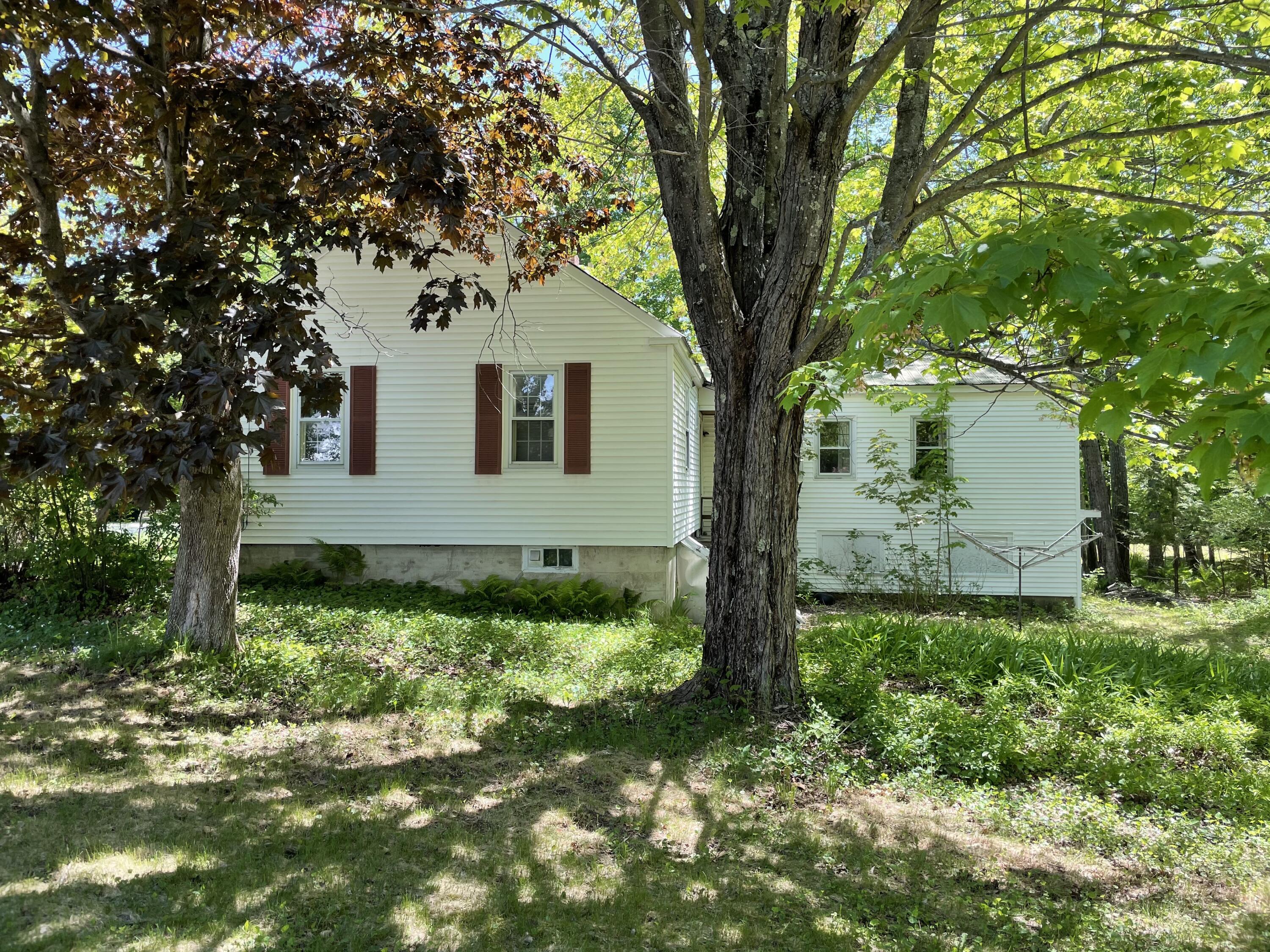 19 Nevers Avenue Norway ME 04268