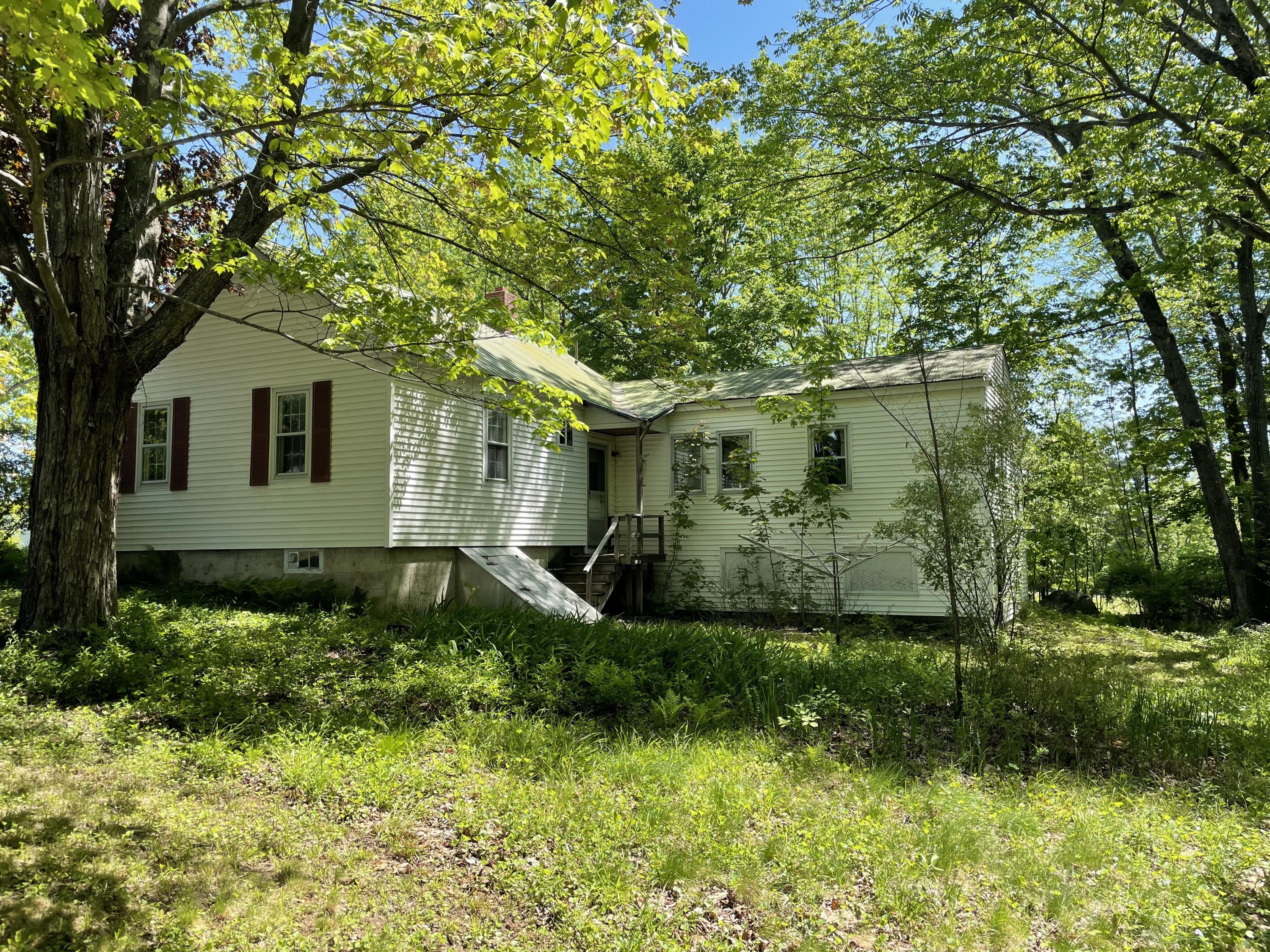 19 Nevers Avenue Norway ME 04268
