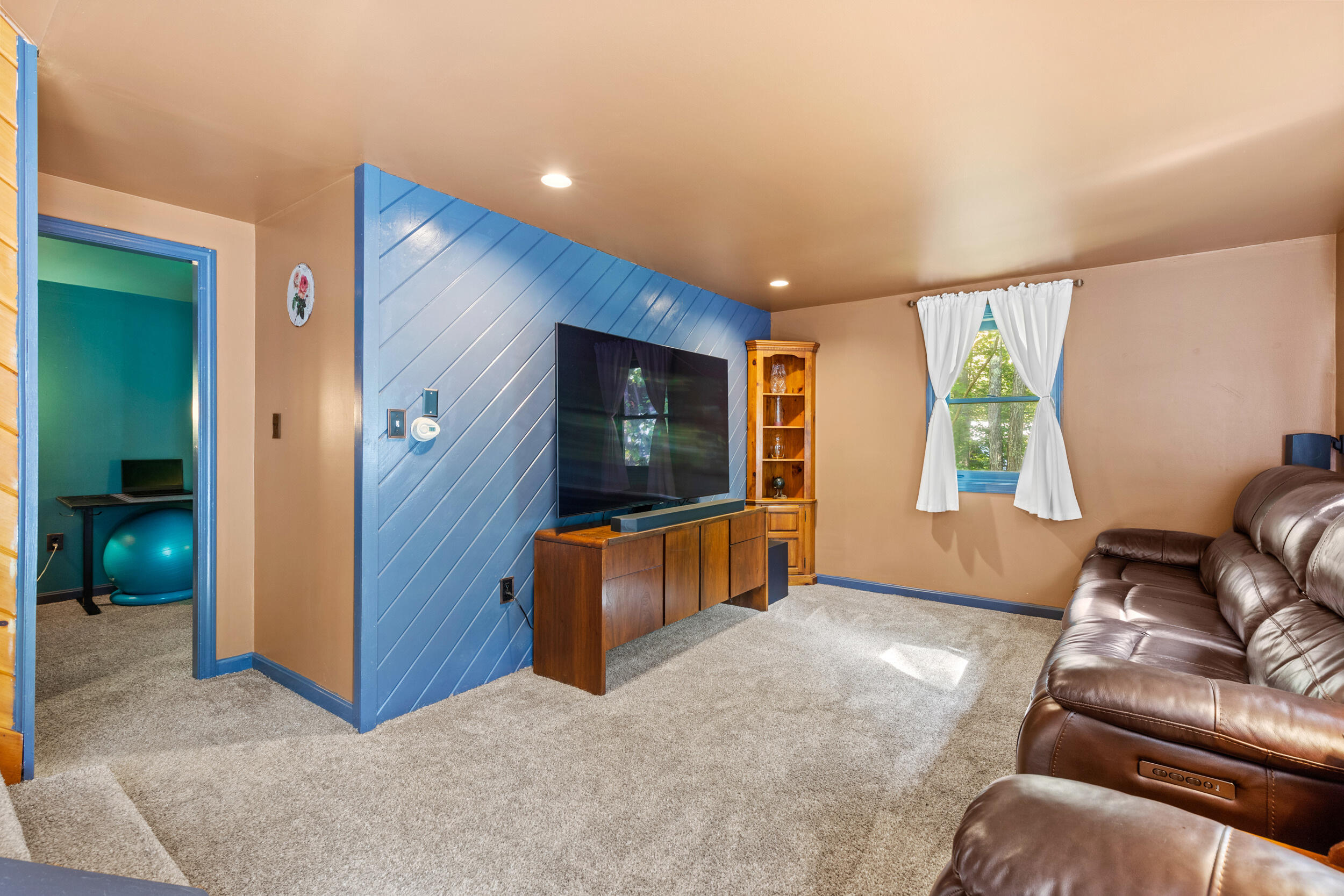 52 Perimeter Avenue Standish ME 04084