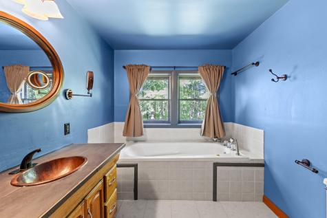 52 Perimeter Avenue Standish ME 04084