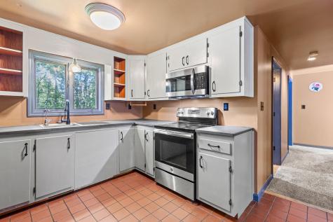 52 Perimeter Avenue Standish ME 04084