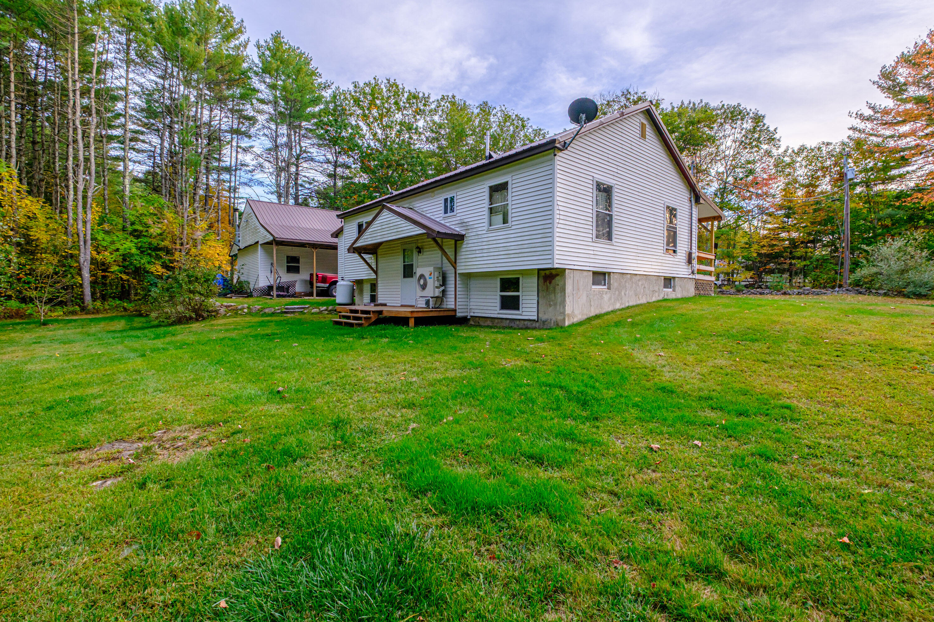 29 Dillon Road Harrison ME 04040