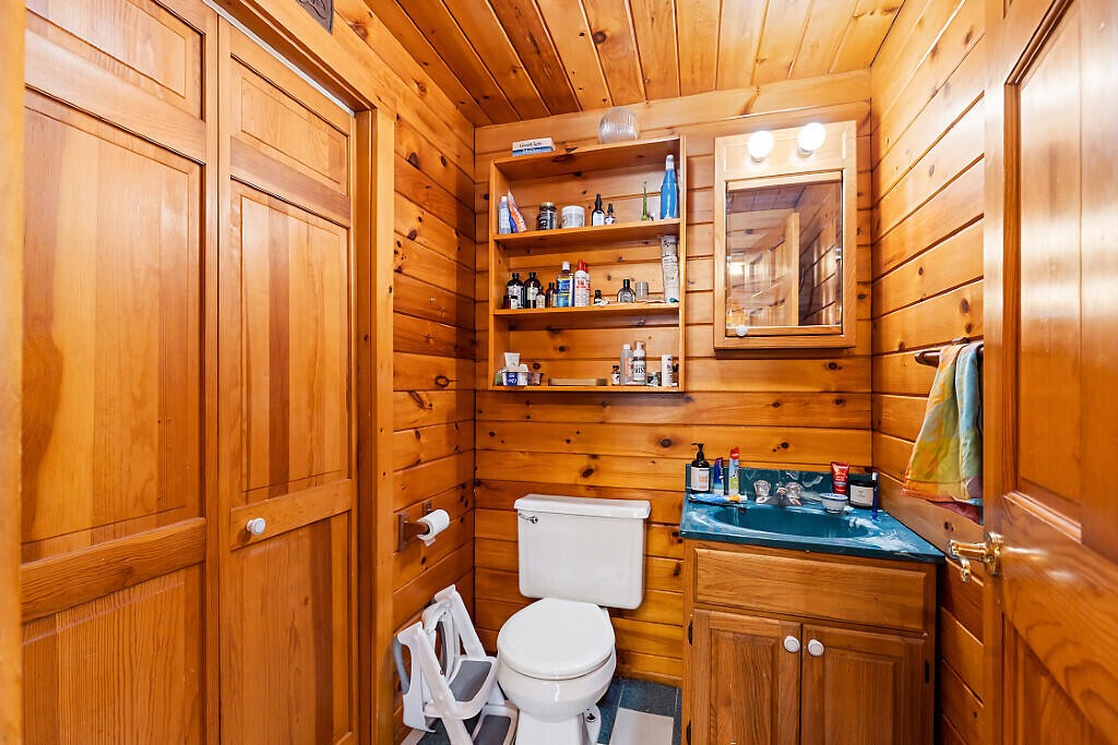 67 Cedar Lane Pittston ME 04345