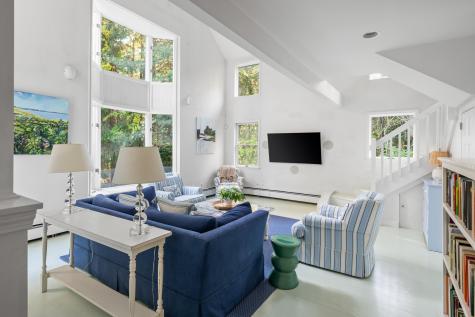 2 Manor Way Cape Elizabeth ME 04107