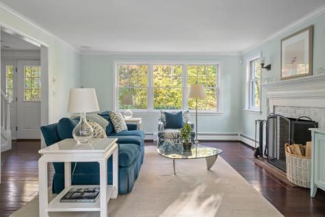 2 Manor Way Cape Elizabeth ME 04107