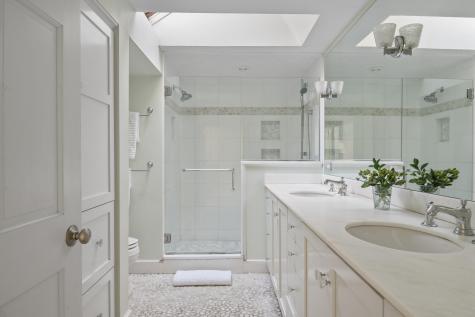 2 Manor Way Cape Elizabeth ME 04107