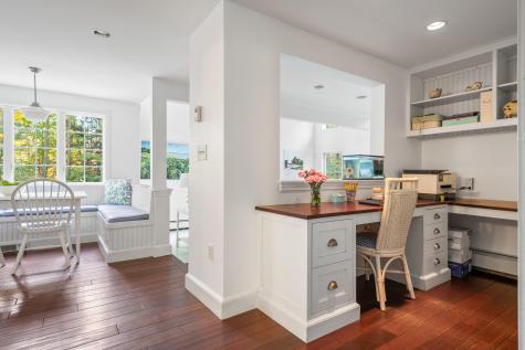 2 Manor Way Cape Elizabeth ME 04107