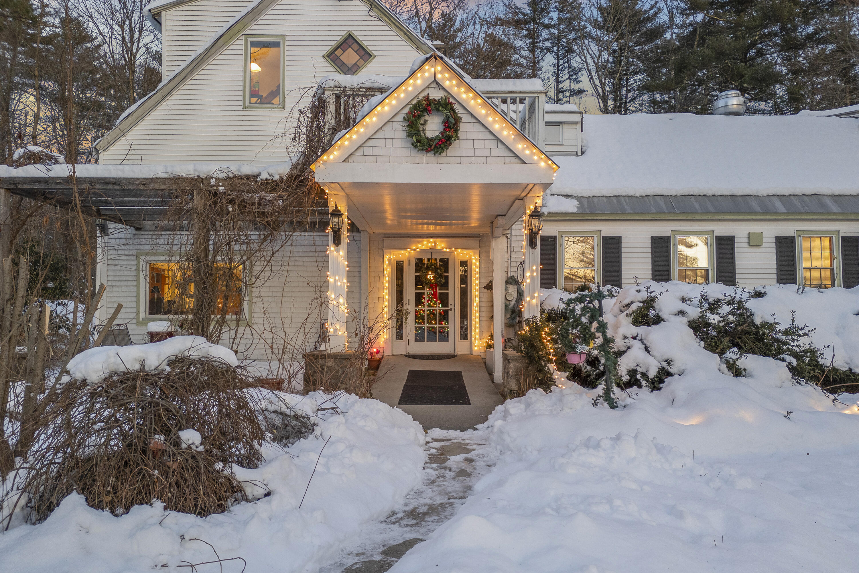 9 Dry Point Drive Rome ME 04963