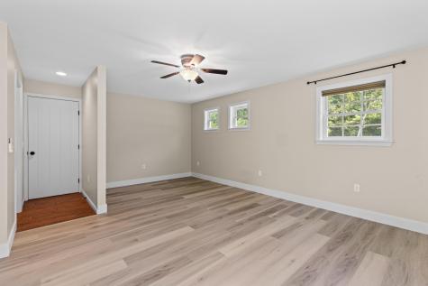 8 Summer Way Cumberland ME 04021