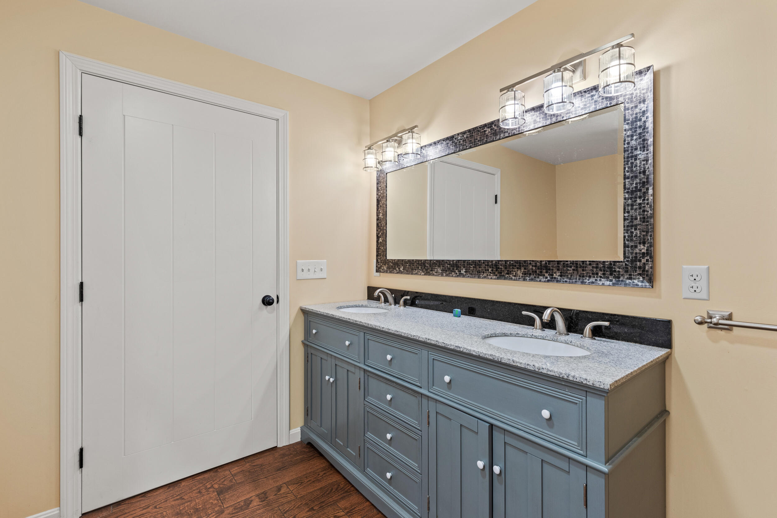 8 Summer Way Cumberland ME 04021