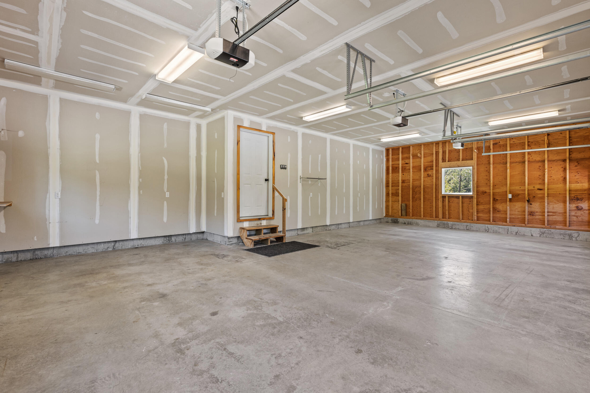 8 Summer Way Cumberland ME 04021