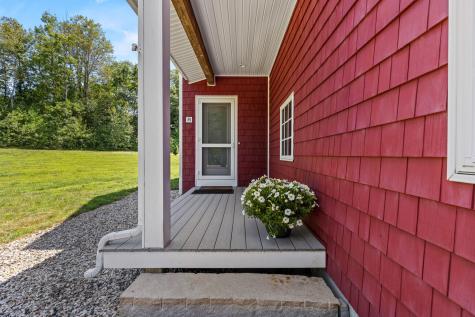 8 Summer Way Cumberland ME 04021