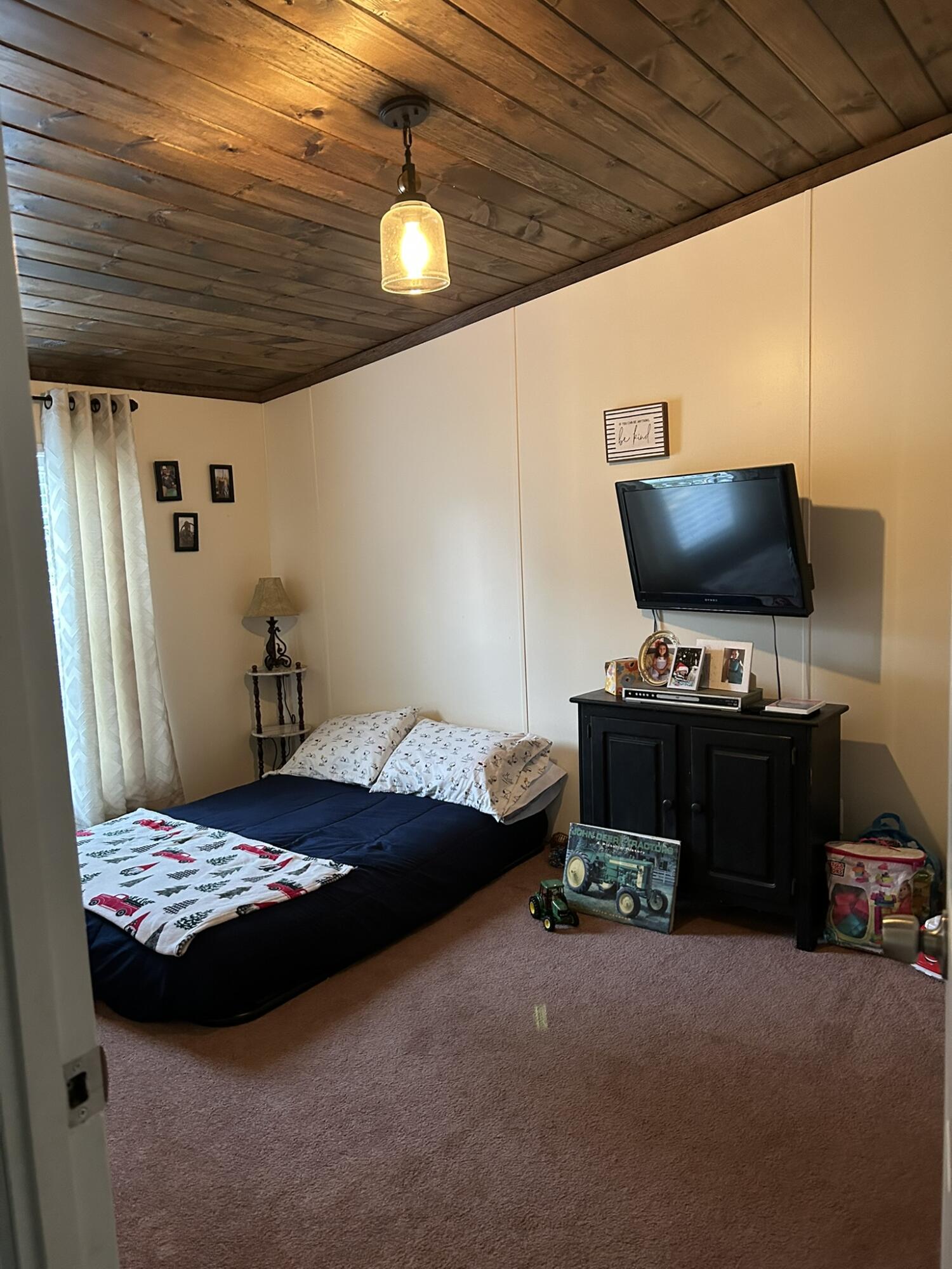 5,10,11 Country Lane Kingfield ME 04947