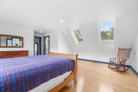 563 Newbury Neck Road Surry ME 04684