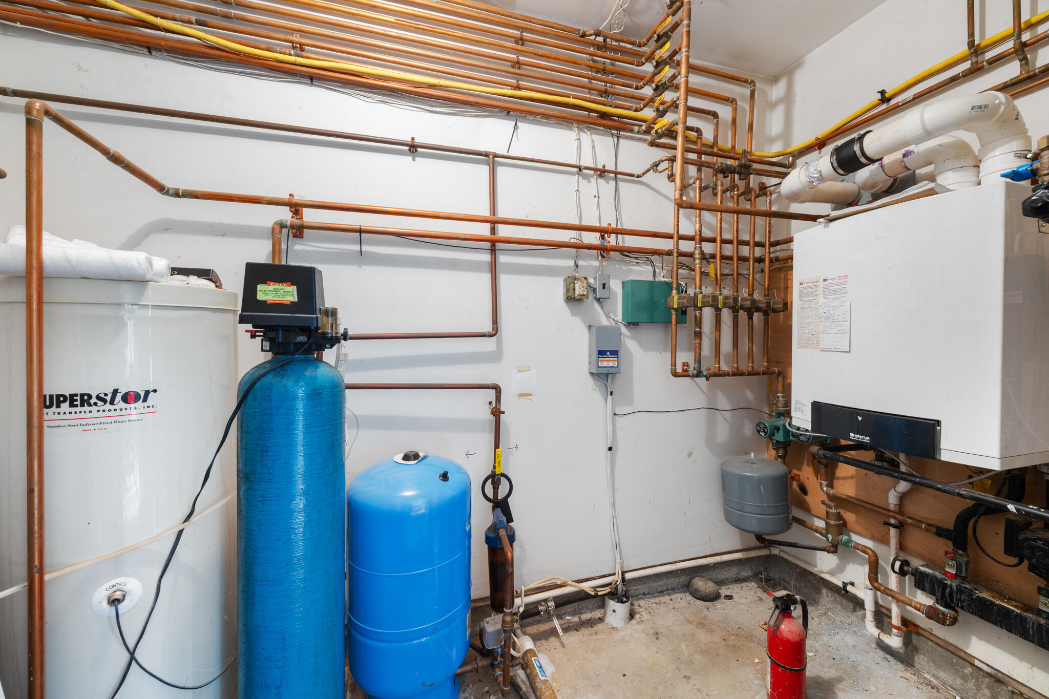 563 Newbury Neck Road Surry ME 04684