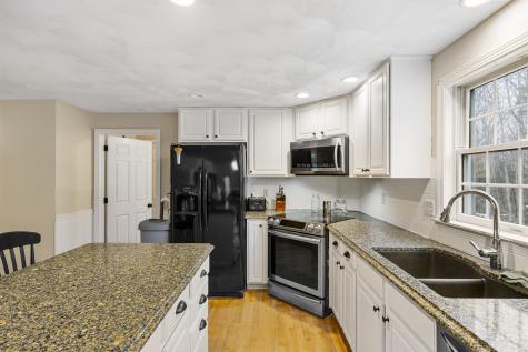 6 Kestrel Circle York ME 03909