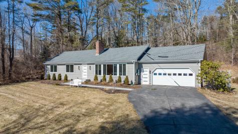 8 Ledge Road Cumberland ME 04110