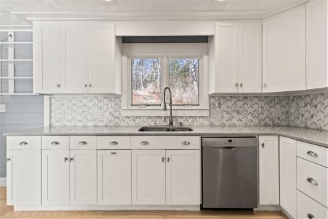 8 Ledge Road Cumberland ME 04110