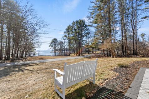 8 Ledge Road Cumberland ME 04110