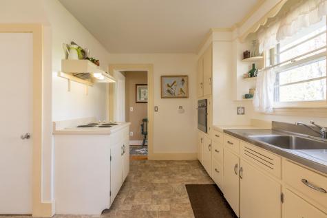 61 Bristol Road Damariscotta ME 04543